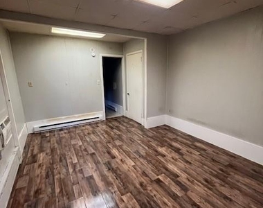 243 E Broad Street - Photo Thumbnail 2