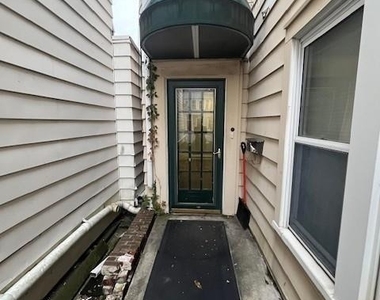 243 E Broad Street - Photo Thumbnail 1