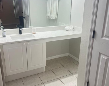8837 Grand Palms Circle - Photo Thumbnail 4