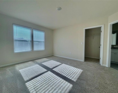 199 Redbud Road - Photo Thumbnail 12
