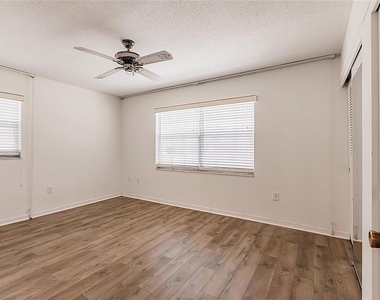 4158 Tamiami Trail - Photo Thumbnail 12