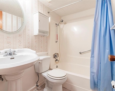 4158 Tamiami Trail - Photo Thumbnail 21