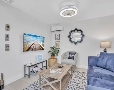 1317 Cocoanut Street - Photo Thumbnail 19