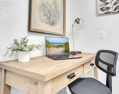 1317 Cocoanut Street - Photo Thumbnail 18