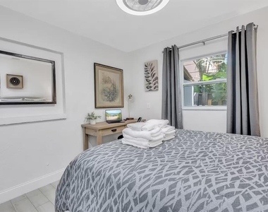 1317 Cocoanut Street - Photo Thumbnail 29