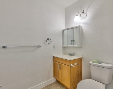 339 N 10th Street - Photo Thumbnail 10