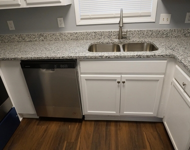 5489 S Park Place - Photo Thumbnail 14