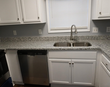 5489 S Park Place - Photo Thumbnail 9