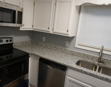 5489 S Park Place - Photo Thumbnail 13