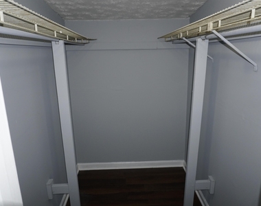 5489 S Park Place - Photo Thumbnail 32