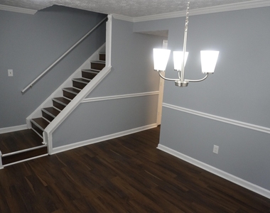 5489 S Park Place - Photo Thumbnail 5