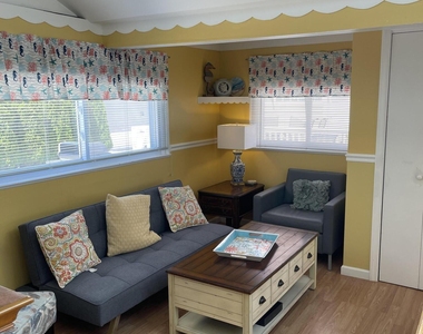 102 Brown Avenue - Photo Thumbnail 25