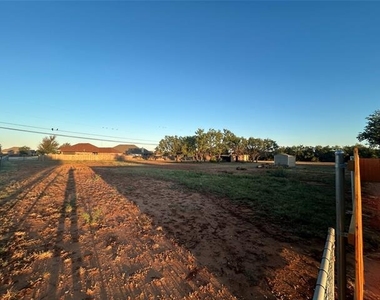 5400 Ridgeline Drive - Photo Thumbnail 32