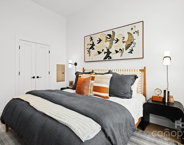 704 W Tremont Avenue - Photo Thumbnail 16