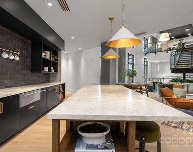 704 W Tremont Avenue - Photo Thumbnail 12
