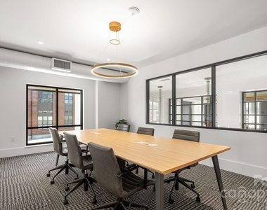 704 W Tremont Avenue - Photo Thumbnail 8