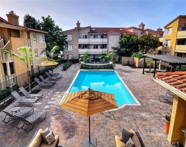 12 Corniche Drive - Photo Thumbnail 13