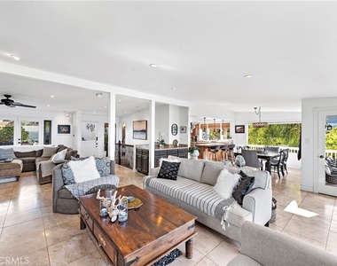 875 Coast View Drive - Photo Thumbnail 23