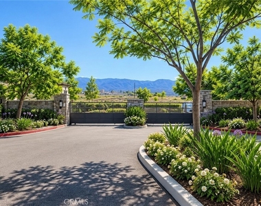 1017 Savi Drive - Photo Thumbnail 11