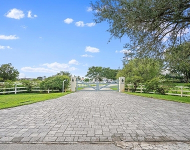15416 Sunnyland Lane - Photo Thumbnail 6