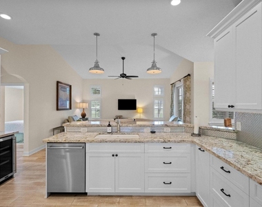 15416 Sunnyland Lane - Photo Thumbnail 9