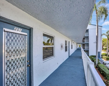 7800 Nw 18th Street - Photo Thumbnail 21