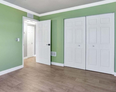 7800 Nw 18th Street - Photo Thumbnail 14
