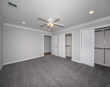 37 Village Green Drive - Photo Thumbnail 5