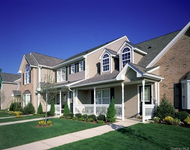 37 Village Green Drive - Photo Thumbnail 13