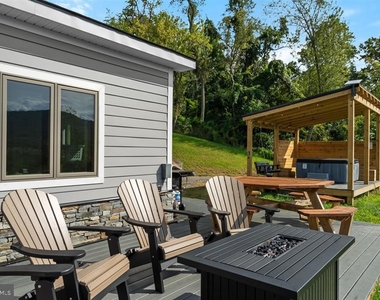 331 Pomeroy Road - Photo Thumbnail 2