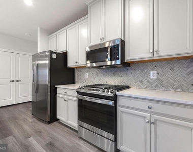 46270 Mount Allen Terrace - Photo Thumbnail 4
