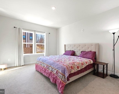 46270 Mount Allen Terrace - Photo Thumbnail 9