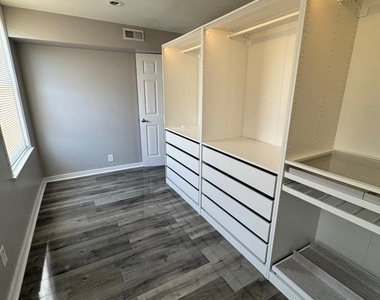 1429 N Hollywood Street - Photo Thumbnail 15