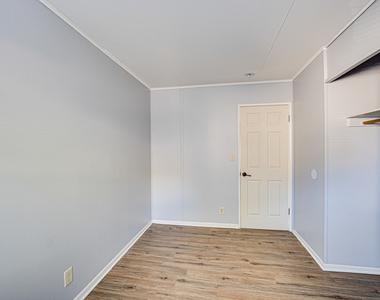 1823 Overdene Avenue - Photo Thumbnail 9