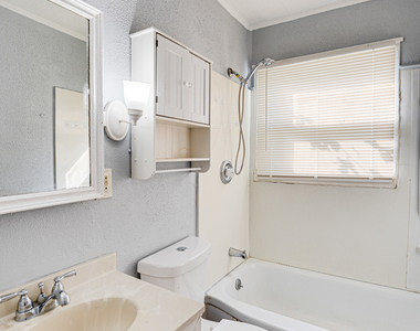 1823 Overdene Avenue - Photo Thumbnail 12