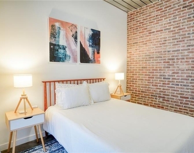 620 Glen Iris Drive Ne - Photo Thumbnail 17