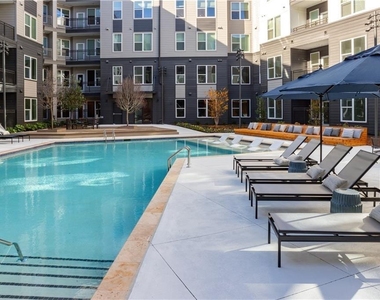 50 Executive Park S - Photo Thumbnail 12