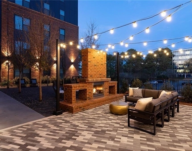 50 Executive Park S - Photo Thumbnail 11