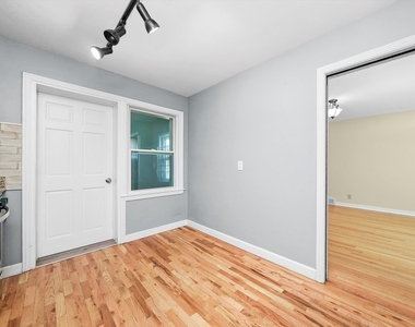 7754 S Yates Boulevard - Photo Thumbnail 20