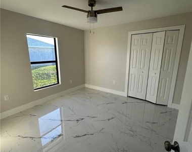 1578 Gretchen Avenue S - Photo Thumbnail 9