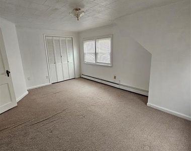 80 Woodside - Photo Thumbnail 6