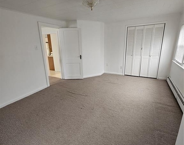 80 Woodside - Photo Thumbnail 4