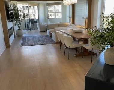 6001 Pelican Bay Boulevard - Photo Thumbnail 5