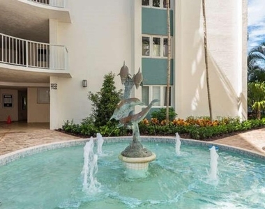 1300 Gulf Shore Boulevard N - Photo Thumbnail 6