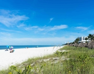 1300 Gulf Shore Boulevard N - Photo Thumbnail 22