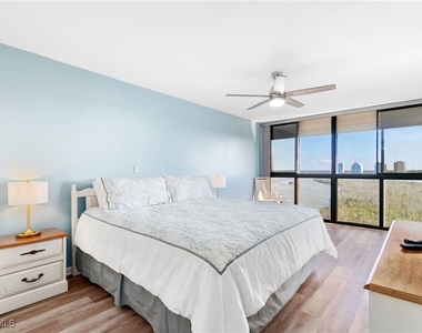 26225 Hickory Boulevard - Photo Thumbnail 4