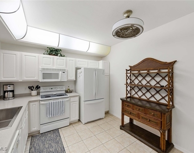 23526 Sandycreek Terrace - Photo Thumbnail 12