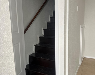 6111 Beverly Hill Street - Photo Thumbnail 6