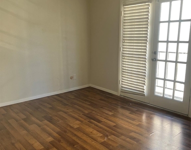 6111 Beverly Hill Street - Photo Thumbnail 8