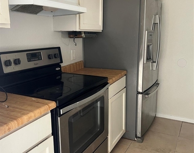 6111 Beverly Hill Street - Photo Thumbnail 3